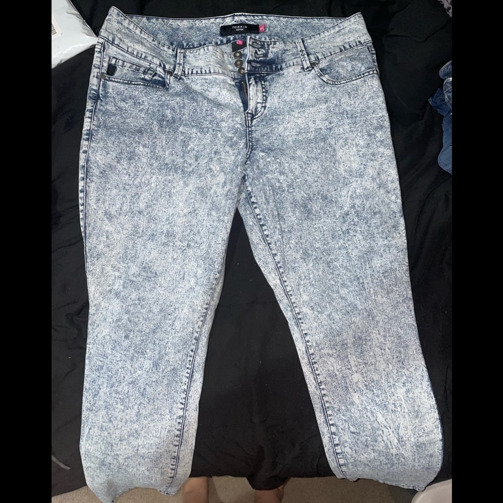 Torrid Acid Wash Jeans Size 18